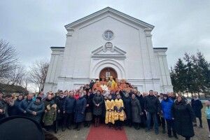 Парафіянам села Мишів дякували за стійкість 