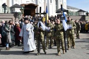 У Луцьку попрощалися із героями, які загинули внаслідок обстрілу аеродрому (Фото)