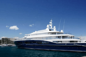 Бумеранг повертається: Іспанія арештувала суперяхту російського олігарха Чемезова 