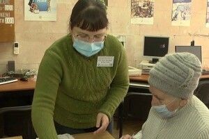 До нового постачальника газу пенсіонерам допомагають перейти... бібліотекарі (Відео)