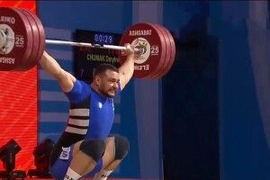 Український важкоатлет взяв два «золота» у Москві 