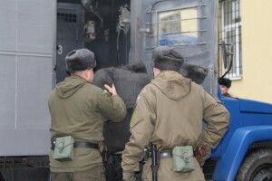 У Рівному нацгвардійці вчилися конвоювати затриманих