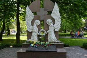 У Ковелі відбудеться поминальний мітинг біля стели «Хрест пам’яті жертвам більшовицького терору» 