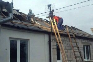 У Луцьку на ремонт будинків, які постраждали внаслідок ракетного удару, виділили мільйон гривень