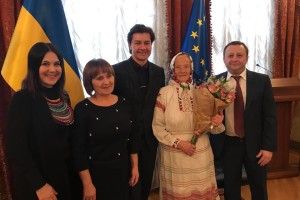 Бабуся Данія із села Старі Коні стала лауреатом престижної премії