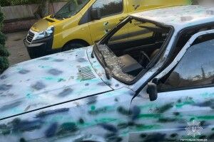 У Луцьку нетверезий водій без прав виїхав в'їхав у вантажівку