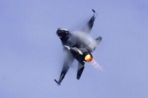 Перші F-16 прибудуть в Україну за кілька тижнів – ЗМІ