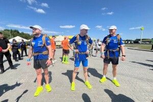 Учасники благодійного маршу «Місія Київ» з Нідерландів наблизились до України