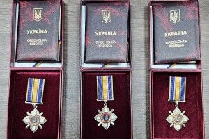 На Волині замість Героїв їхні нагороди отримали рідні...
