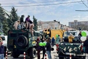 У Нововолинську вперше провели виставку спецтехніки