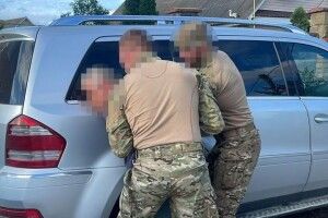 Йшли на ринок замість фронту: на Рівненщині викрили схему продажу волонтерських авто