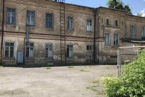 Рівненський авторемзавод продали за 2,5 мільйони гривень