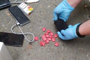 На Волині затримали двох уродженців Рівненщини, які реалізовували наркотики через «закладки» (Фото)