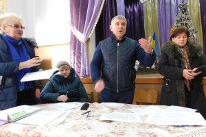 У Звинячому на Горохівщині не перестають кипіти пристрасті навколо курників