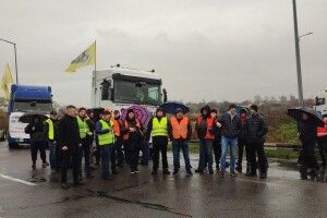 Українські перевізники блокуватимуть рух полякам на пункті пропуску «Ягодин – Дорогуськ»