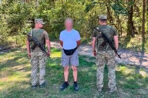 На Волині біля кордону зупинили 58-річного мандрівника 