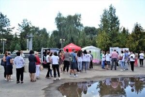 За дві години лікарі виявили гепатит С у 6 рівнян