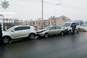 На мосту в Луцьку не роз’їхалися три машини