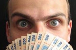 ЩО МОЖУТЬ КУПИТИ ЧИНОВНИКИ ЗА СВОЮ ЗАРПЛАТУ