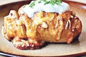 ПЕЧЕНА КАРТОПЛЯ  З СИРОМ