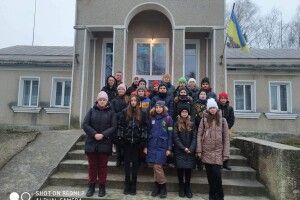 Юні волиняни віддали данину поваги своєму землякові-Піснедару Степанові Кривенькому