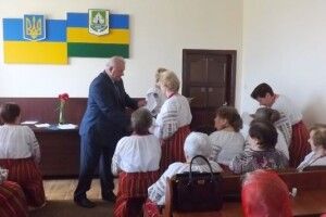 У Любешові студенти «поважного віку» одержали сертифікати