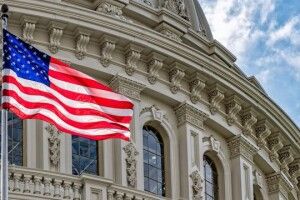 США мають намір передати Україні РСЗВ, які вражають ціль на відстані понад 64 км
