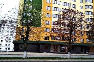 У Луцьку знову цвітуть безлисті каштани 