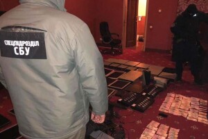 Обвинуваченого у замаху на вбивство та організатора підпільного казино випустили під заставу