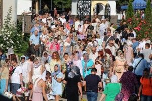 Яблучний Спас: як у центрі Луцька освячували кошики (Фото)