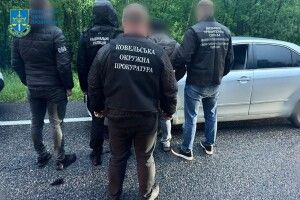 Волинянину повідомлено про підозру за переправлення двох військовозобов'язаних в білорусь