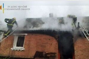 У Луцькому районі вранці горів будинок, загинула жінка