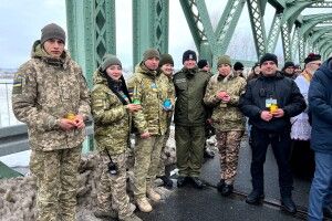 Прикордонники Волинського загону долучилися до урочистої передачі Благодатного вогню