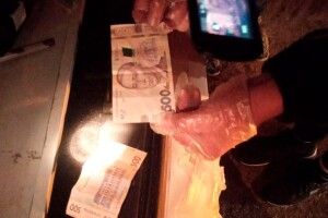 У Луцьку патрульні зупинили п’яного водія, який за дві п’ятисотки хотів відкупитися