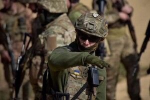 Військовим уріжуть доплати у 30 тисяч гривень. Кого стосується