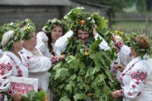 Завтра у Сварицевичах «водитимуть куста»