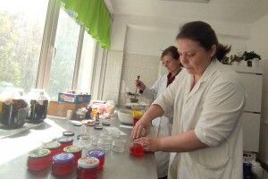 Як волинські хіміки-волонтери допомагають військовим