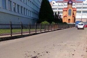 Лучани  просять дорожників прибрати... асфальт (Фото)