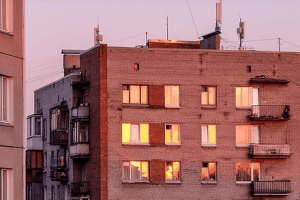 У Луцьку незаконно перепланували квартиру: порушників судитимуть (Фото)