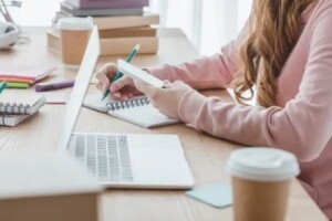 Внутрішньо переміщені особи на Волині отримали ваучери на навчання