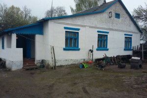 44-річна жінка хильнула і засадила коханому чоловіку ножа в груди