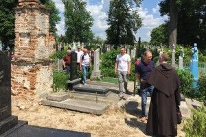 На Волині поляки реставруватимуть цвинтар