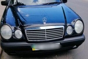 У центрі Луцька спіймали водія із підробленими документами на Мерседес