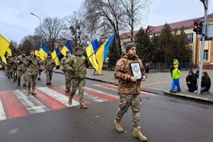 Йому назавжди 30: у Ковелі попрощались з молодим воїном Дмитром Павліковським