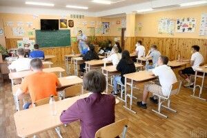 Вчителька відважилася скласти ЗНО разом зі своїми учнями: стали відомі її результати