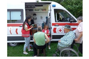 В озерній громаді на Волині медики йдуть у народ