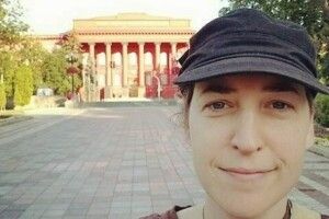 Зірка «Теорії великого вибуху» зворушливо написала про візит до Києва та своє українське коріння