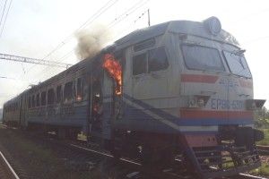 На Київщині загорілась електричка (фото)