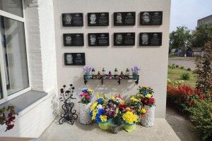 У навчальному закладі на Волині відкрили пам'ятні дошки на честь полеглих Героїв