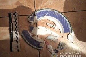 У Рівному драма на рівному місці: чоловік вдарив дружину тарілкою по голові й вибив їй око (Фото) 